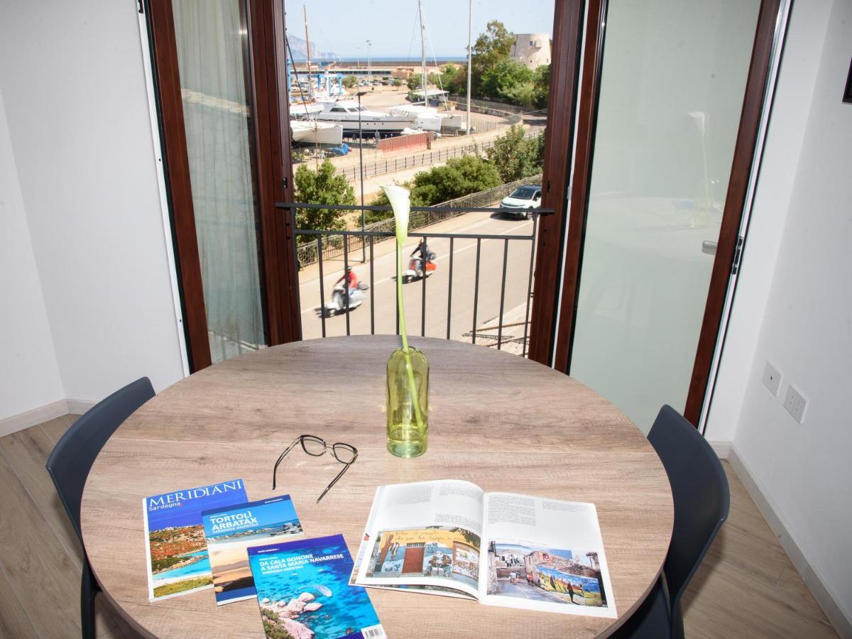 Апартаменты Loft Lungomare Vista Mare E Monti Арбатакс Экстерьер фото
