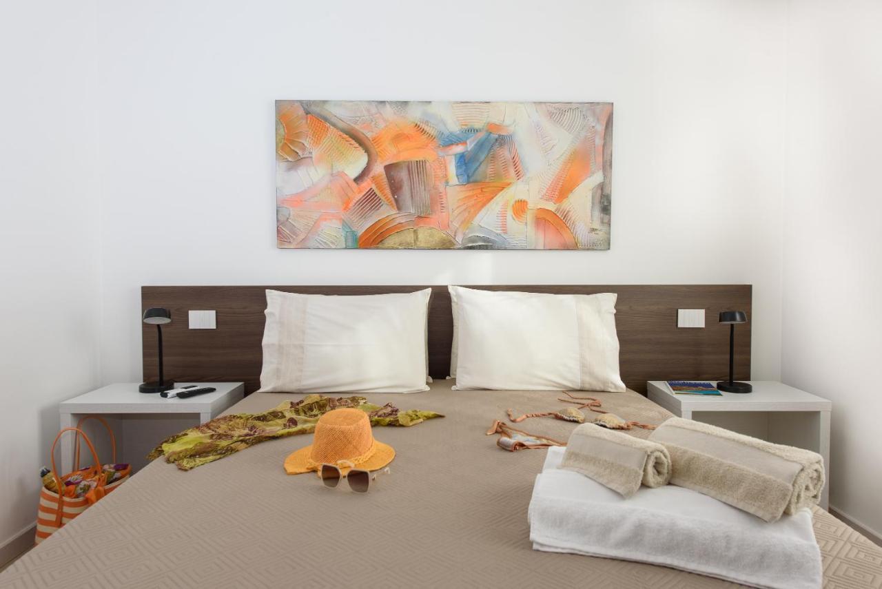 Апартаменты Loft Lungomare Vista Mare E Monti Арбатакс Экстерьер фото